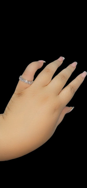 Baguette style Pinky/thumb ring